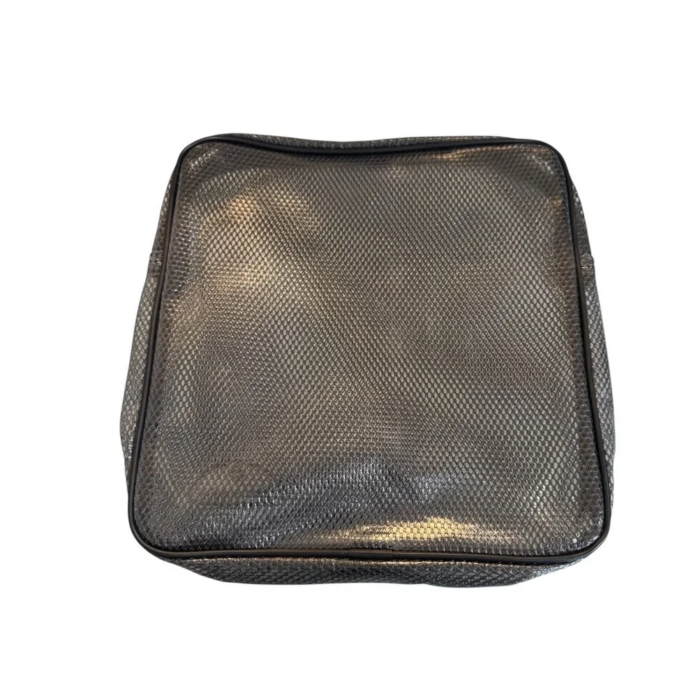 4/$40 Samsonite Metallic Gray Cosmetic Toiletries‎ Organizer Bag